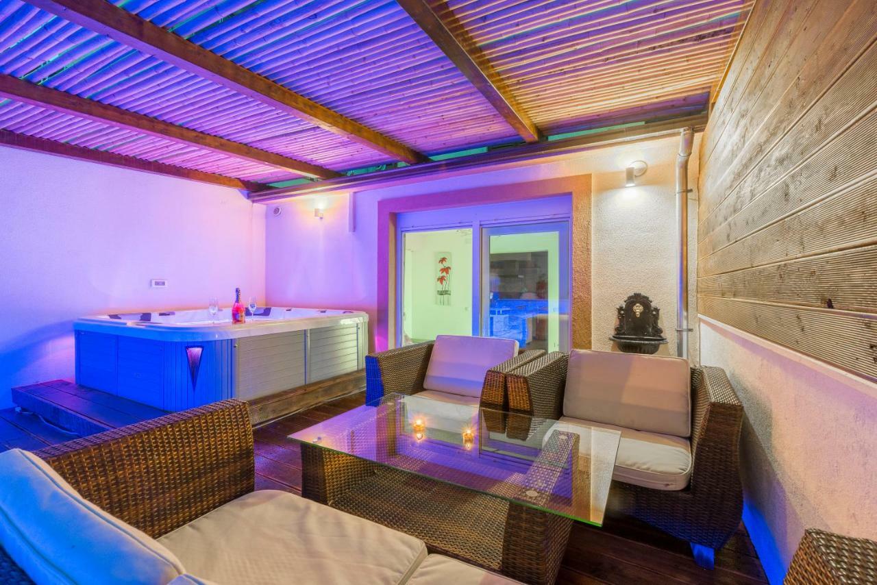 Alena Luxury Apartment With Jacuzzi سبليت المظهر الخارجي الصورة